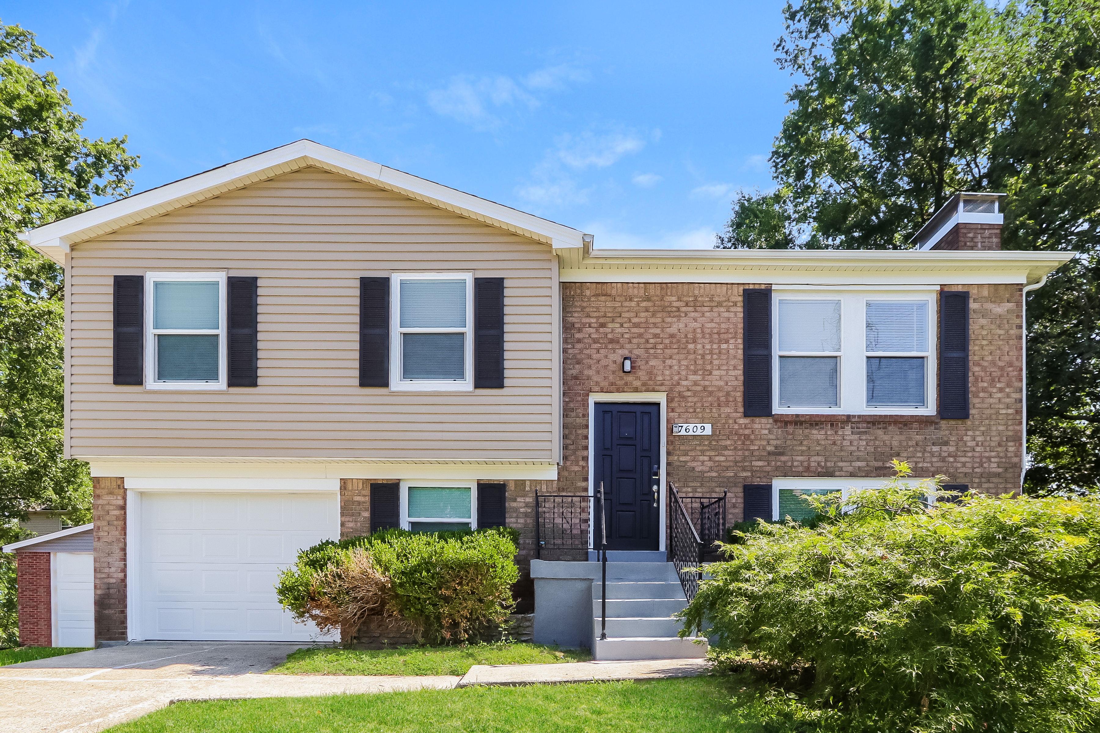 7609 LANCELOT CT LOUISVILLE, KY 40222